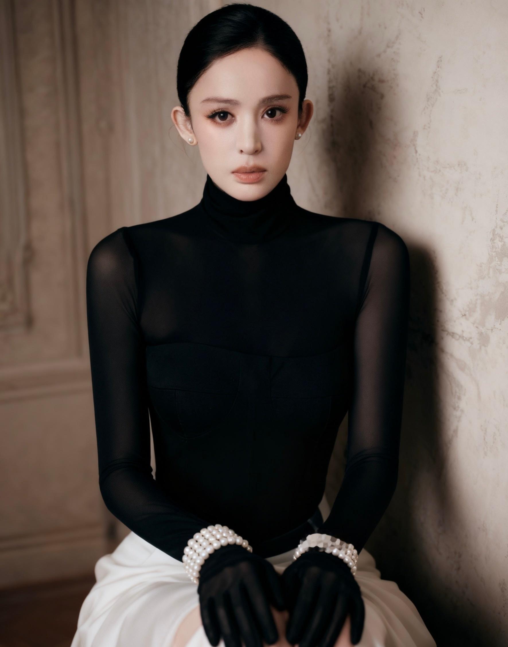 鎏光映颜，娜扎的氛围感封神时刻 