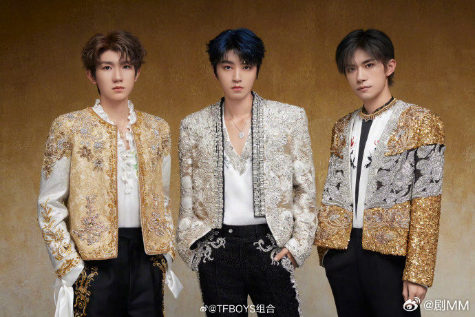 TFBOYS改小尾巴了 TFBOYS官博改小尾巴了，13周年快乐呢~TFBOYS