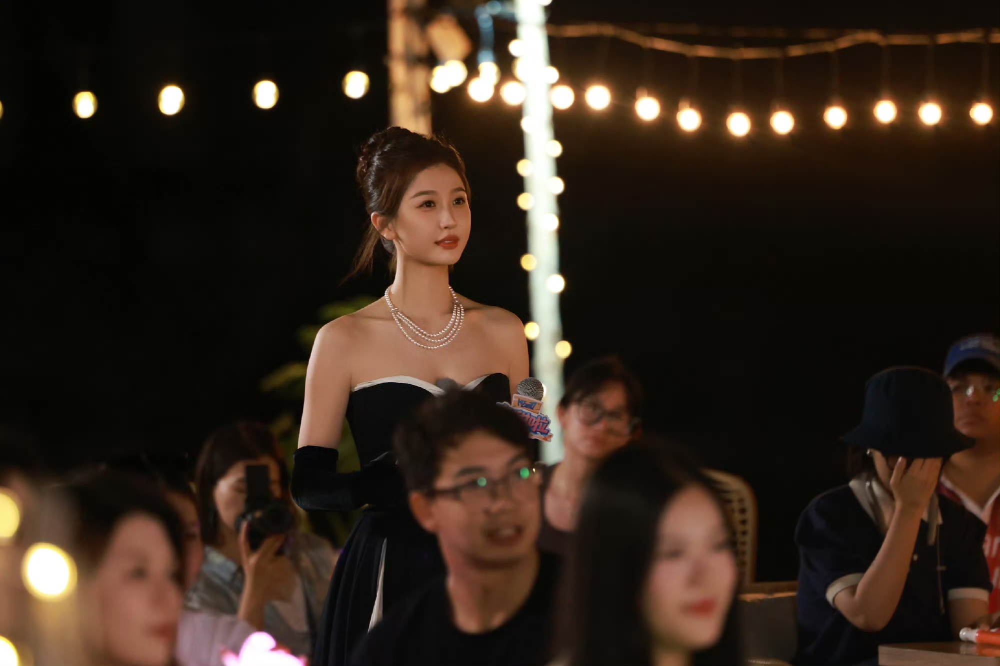 虞书欣虞书欣赫本风造型虞书欣赫本复古造型 虞书欣赫本复古风好美~~ 