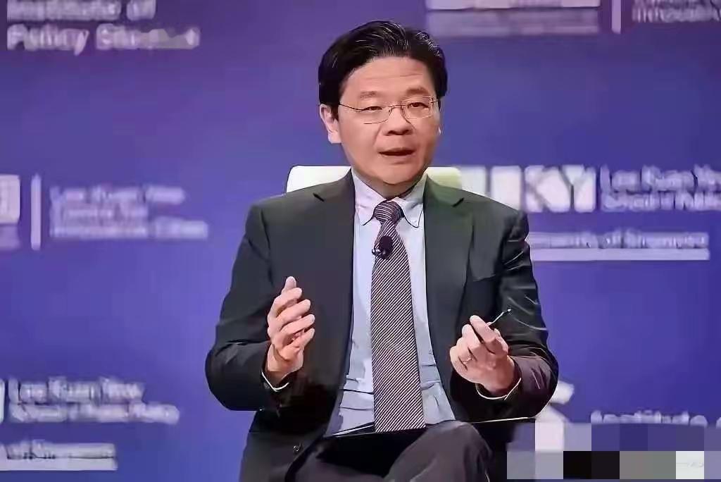 新加坡有套狠规矩：不查你收了谁的钱，只把账本和工资条放一起，对不上就是你的罪。