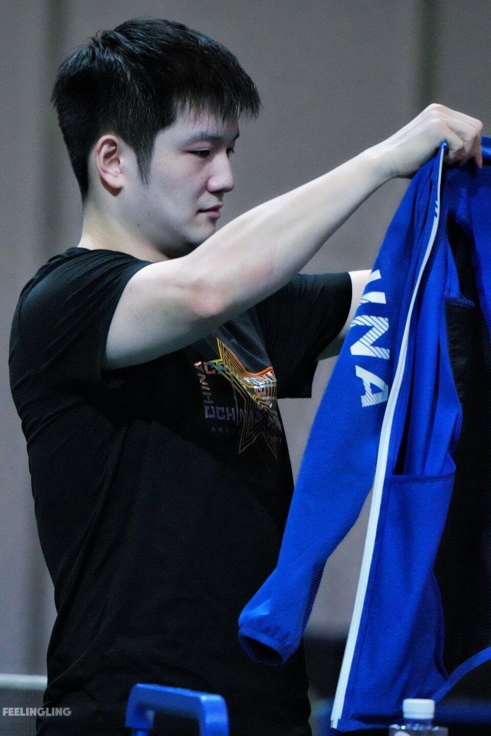 少年意气不曾减，巅峰之路仍向前 喜欢樊振东的简直是慕强人的天堂 