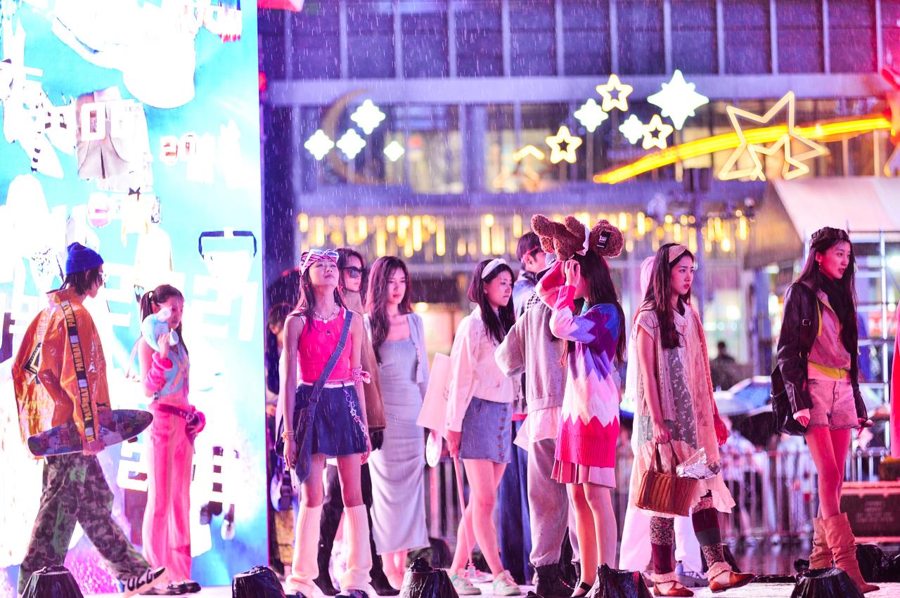 这个五一假期，全国各地的景点都“杀疯了”，看着疯狂涌入的人群，淄博开启了劝退模式