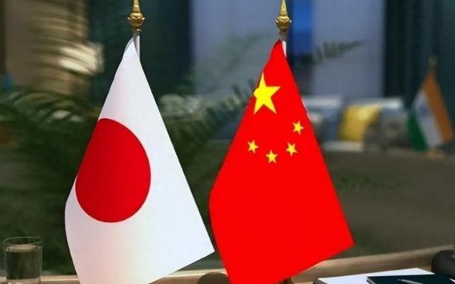日本天塌了！改历史、直接被点名。根据日本媒体共同社9月1日的报道，正在吉尔吉斯斯