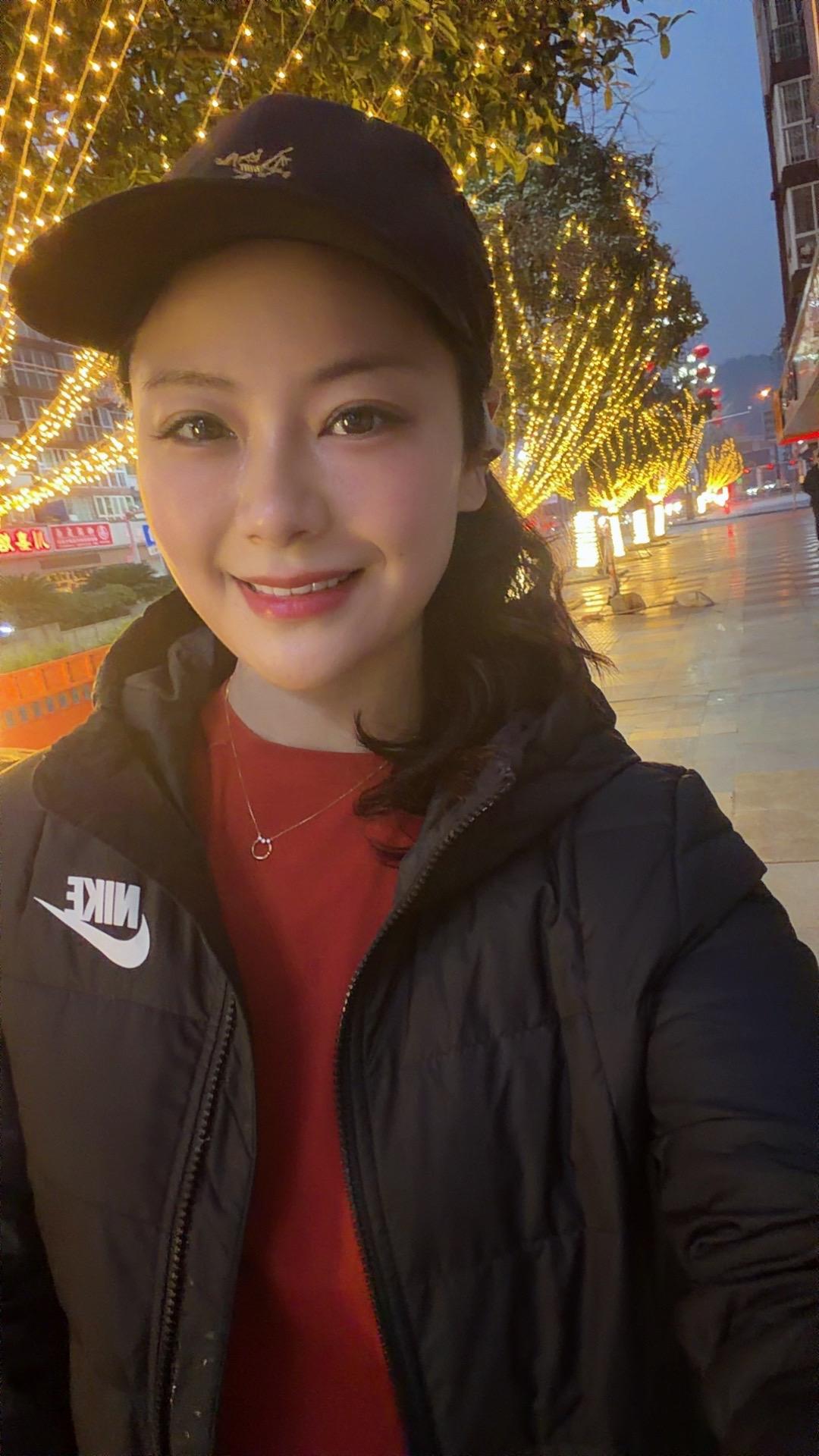都说今年太难，其实你很健康， 就是最好的一年，那不是平庸，是岁月静好。...