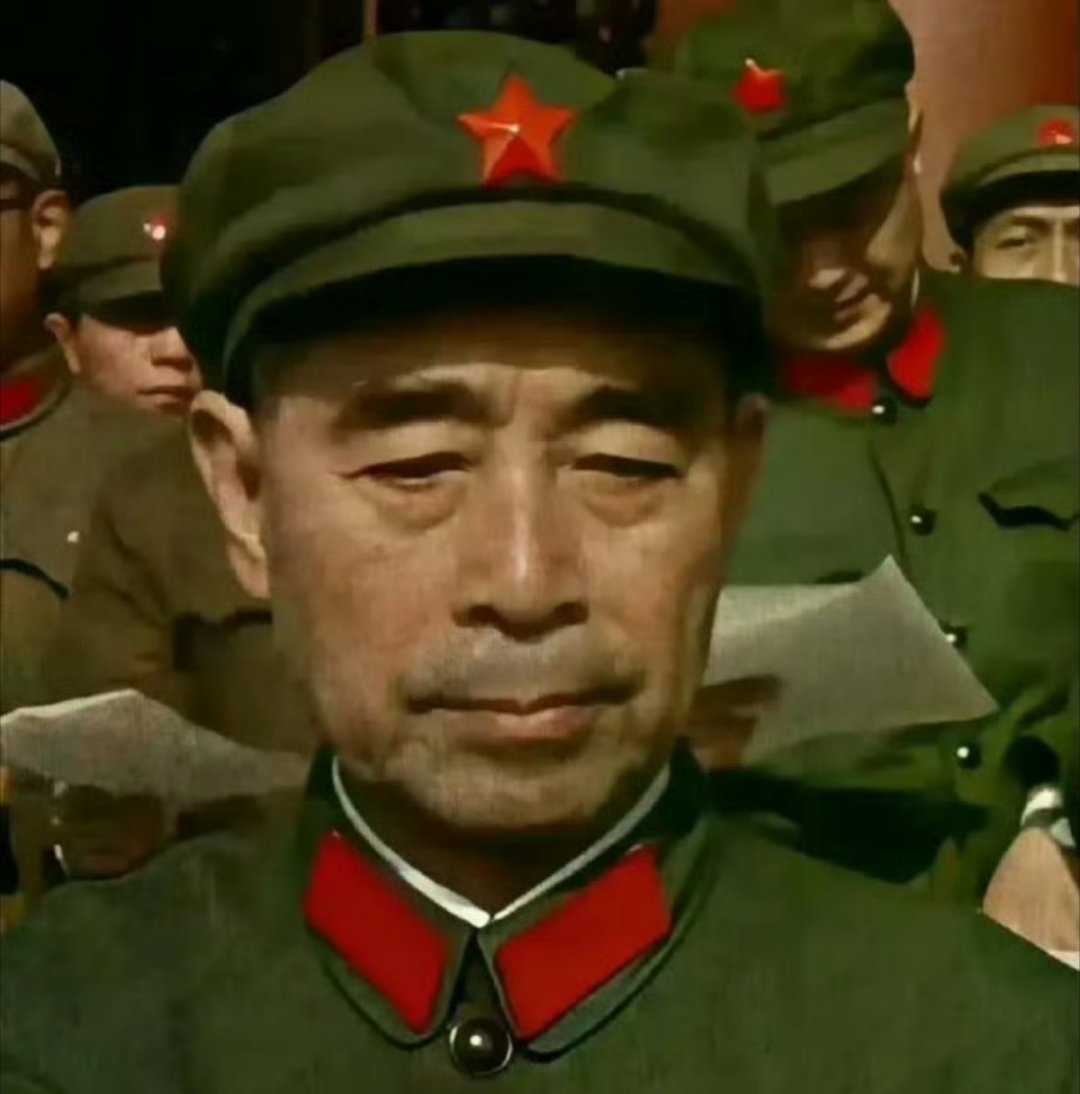 非常罕见的一张周总理军装照，看着让人肃然起敬啊！ ​​​