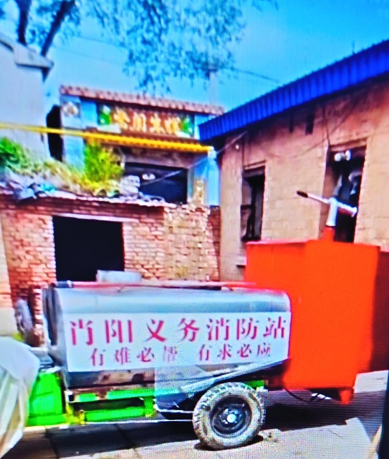 河北石家庄，有一位叫肖阳的保安，他的故事让“普通”二字有了新的定义。



六年