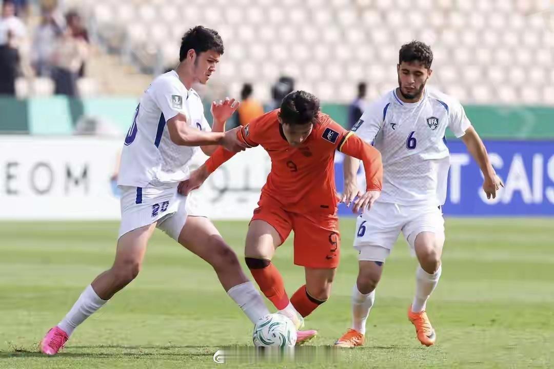 4:2！U23亚洲杯奇迹夜，国足点球淘汰乌兹，第4档球队晋级四强u23国足首进亚