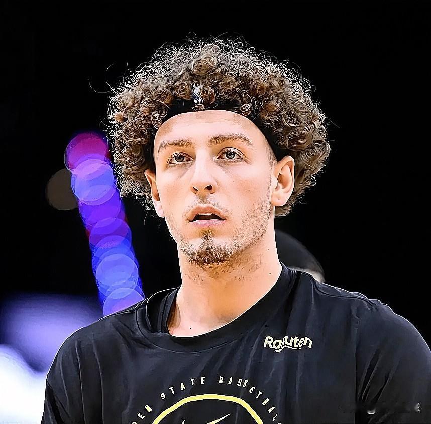 勇士新星波杰姆斯基真是不自量力啊！

据美媒报道，在赛季开始前的一次采访中，波杰