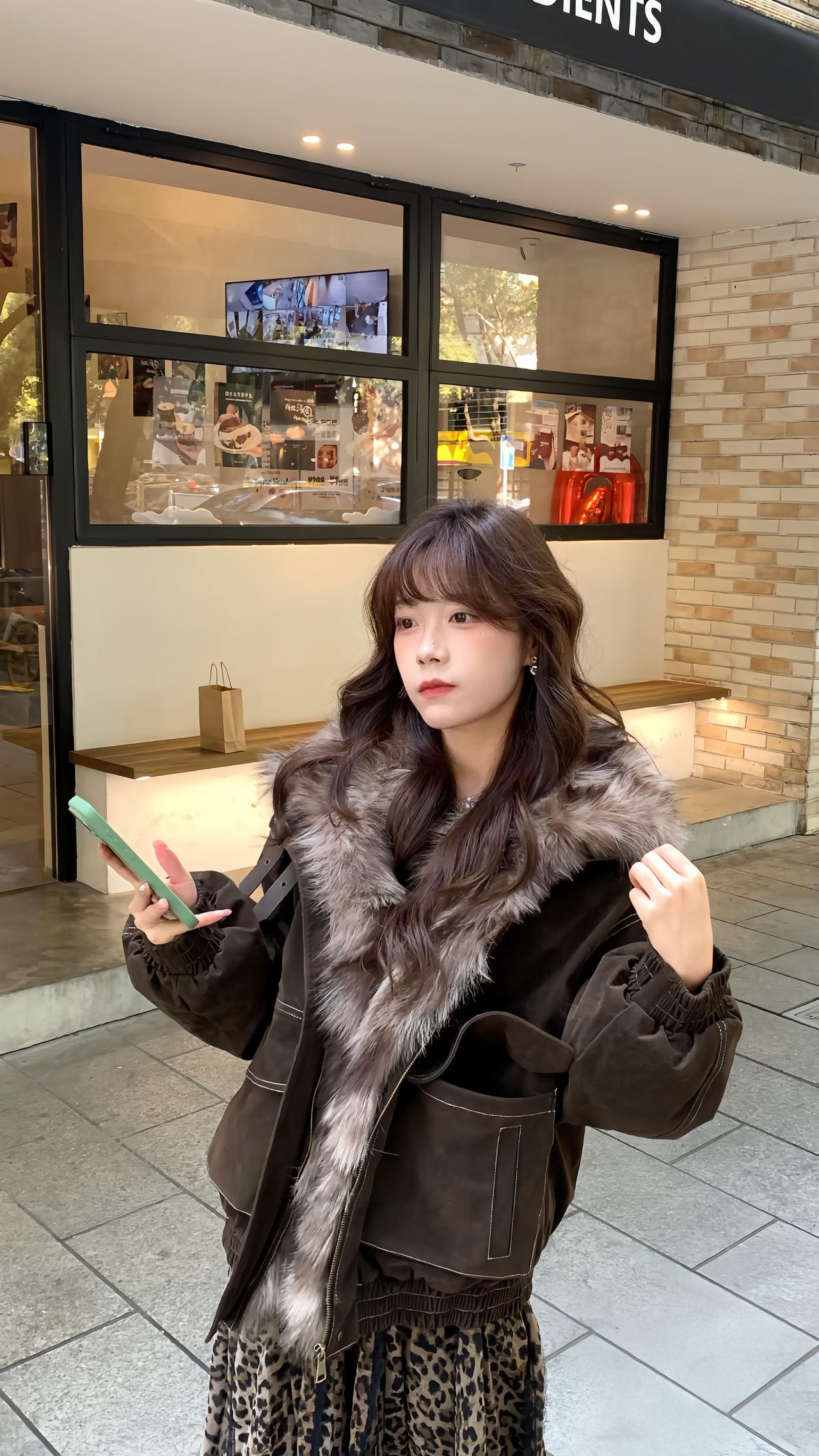 秋冬穿搭 探店拍照姿势  剪吊牌最快的一次  衣问衣答衣帽间