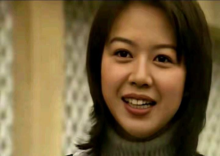 追TVB那会儿，圆脸圆眼的钟丽淇像隔壁小妹；查出生才愣住——1976年，如今50