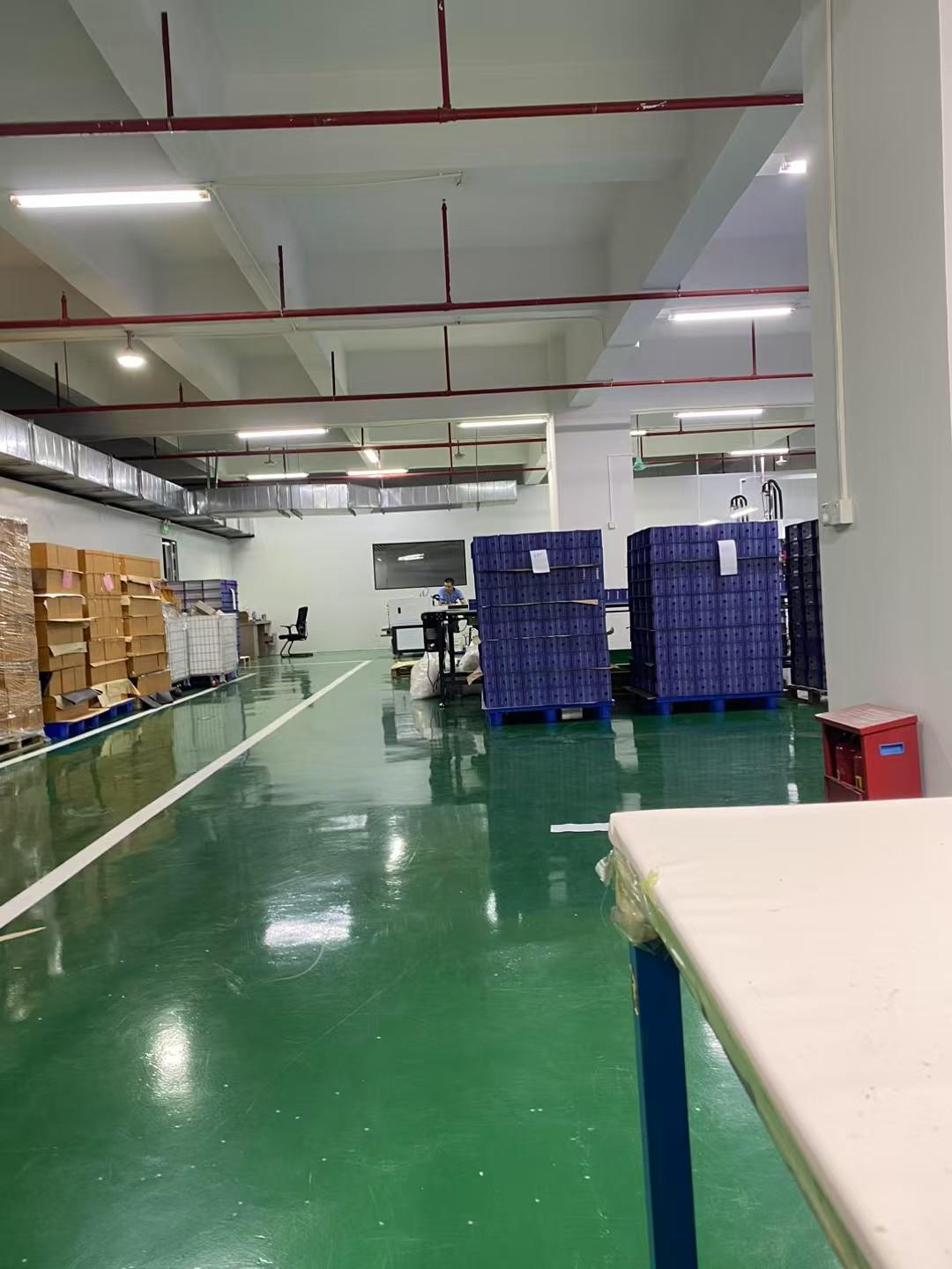 大家好，我是七姐，忙忙碌碌又一天，每天有工作，这样的生活挺充足，不管工资多少，每