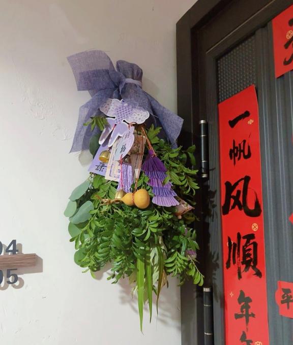 今年端午节太反常了！ 刚才楼下碰到卖艾草的老爷子，他叹着气跟我说了一句话，让我心