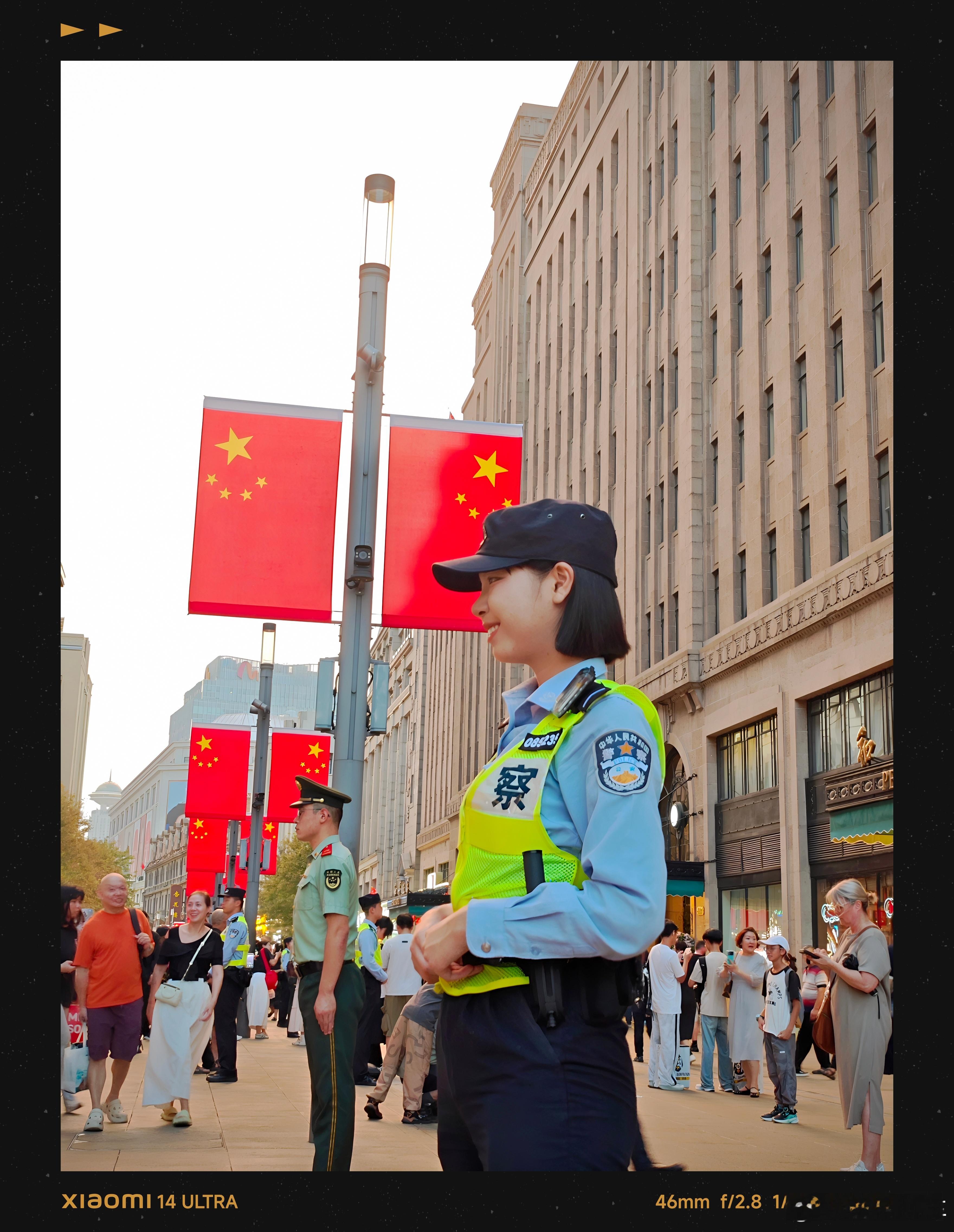 中秋今天在南京路——外滩一线citywalk，人相比于之前几天真的少多了，突然想