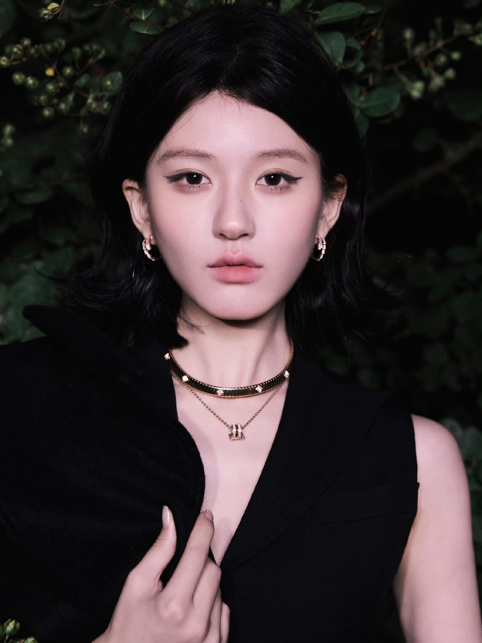 #赵露思[超话]#  💜#赵露思珠帘玉幕#💜 #赵露思的最新自拍#🦋露思万