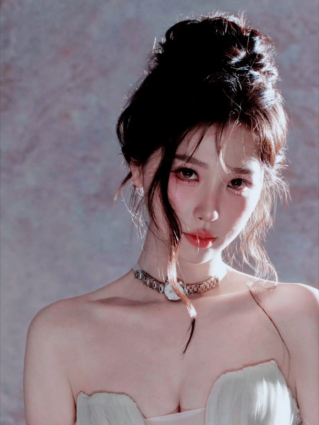 一眼望去，内娱最炙手可热的女演员将近一年的时间没有大制作，不仅有些担忧——❶赵丽