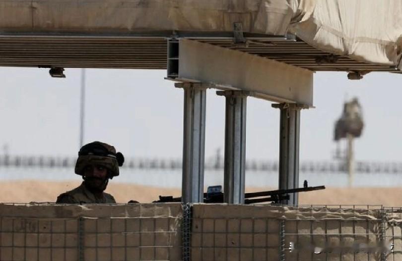 最高指挥官说，北约必须做好应对混合威胁的准备。
路透 MONS 12月4日电——