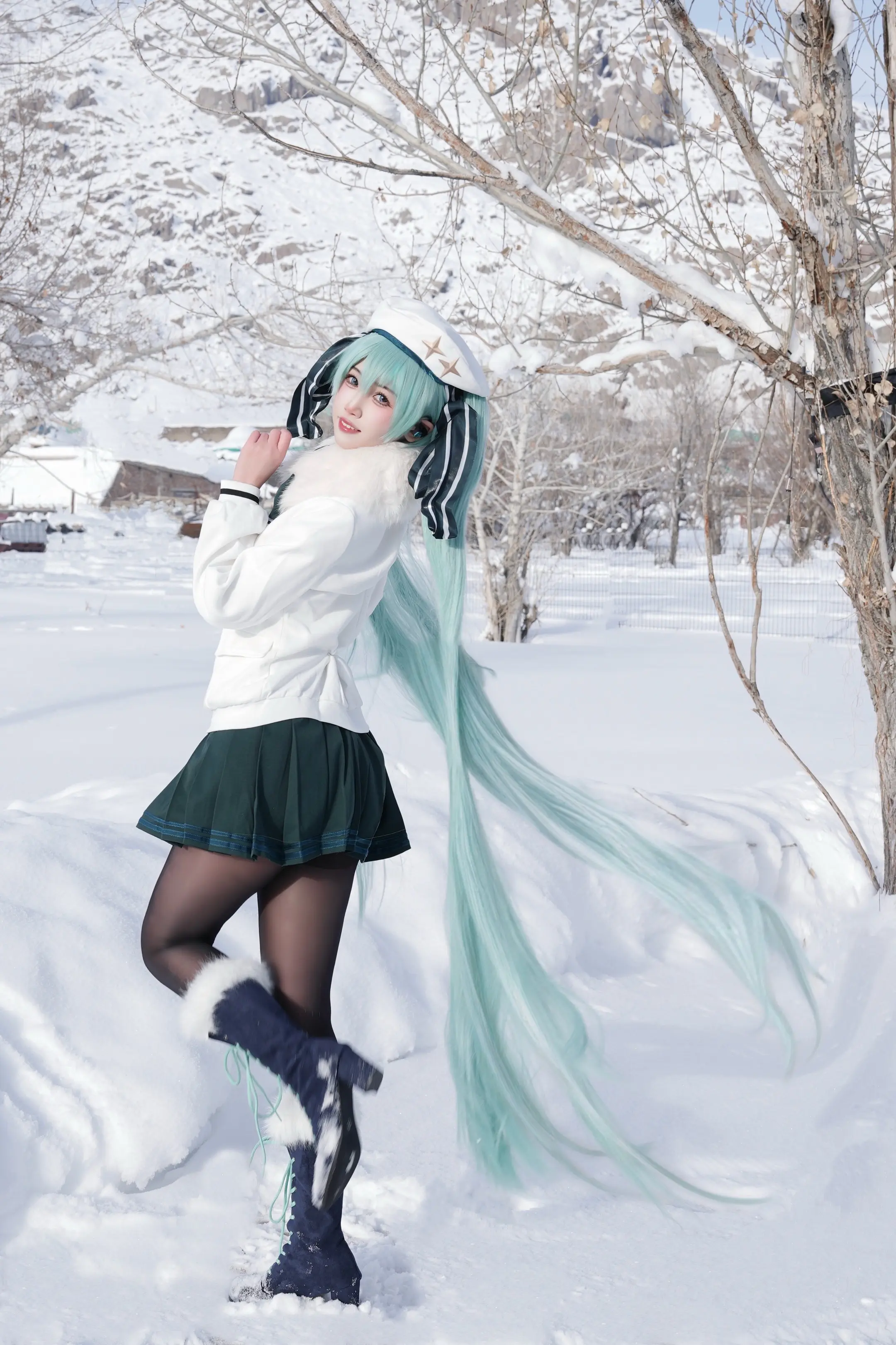 一起在雪地散步吗   耳机分你一只。