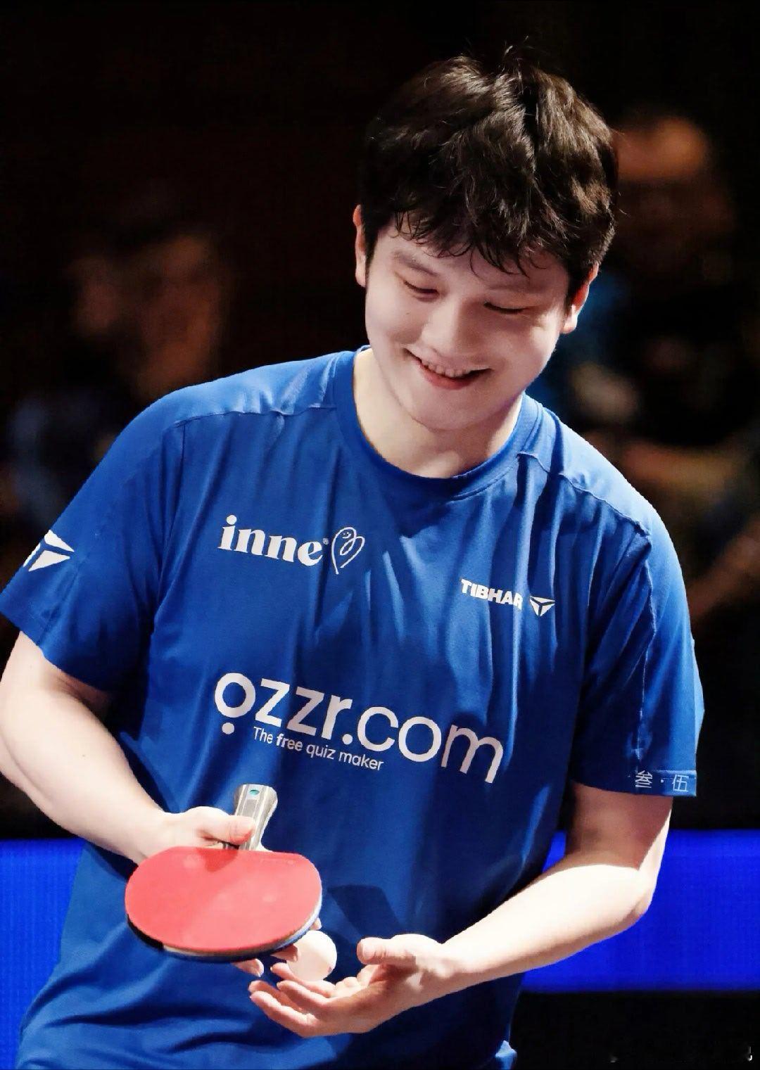 王楚钦孙颖莎樊振东热搜运动员前三 目前国乒人气最高的三位运动员，樊振东孙颖莎王楚