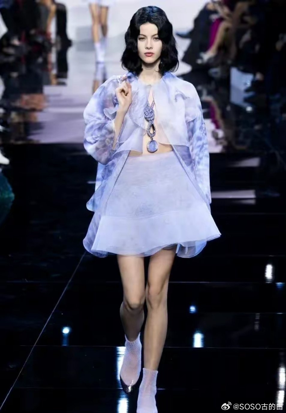Armani Privé ‖ 被Armani的紫色礼服惊艳到了