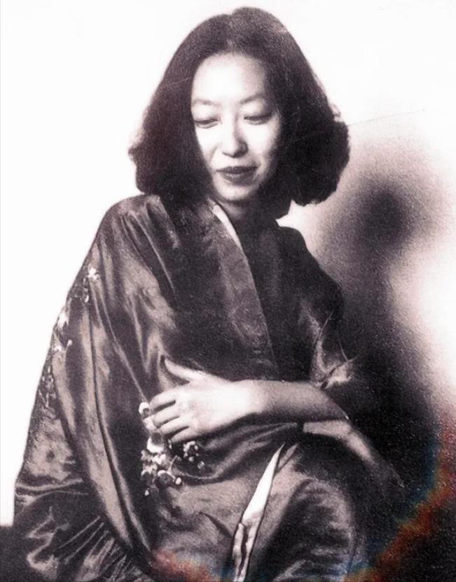 1979年，张爱玲六十大寿，姑姑张茂渊给她写了一封信。

信中，姑姑说道：“时间