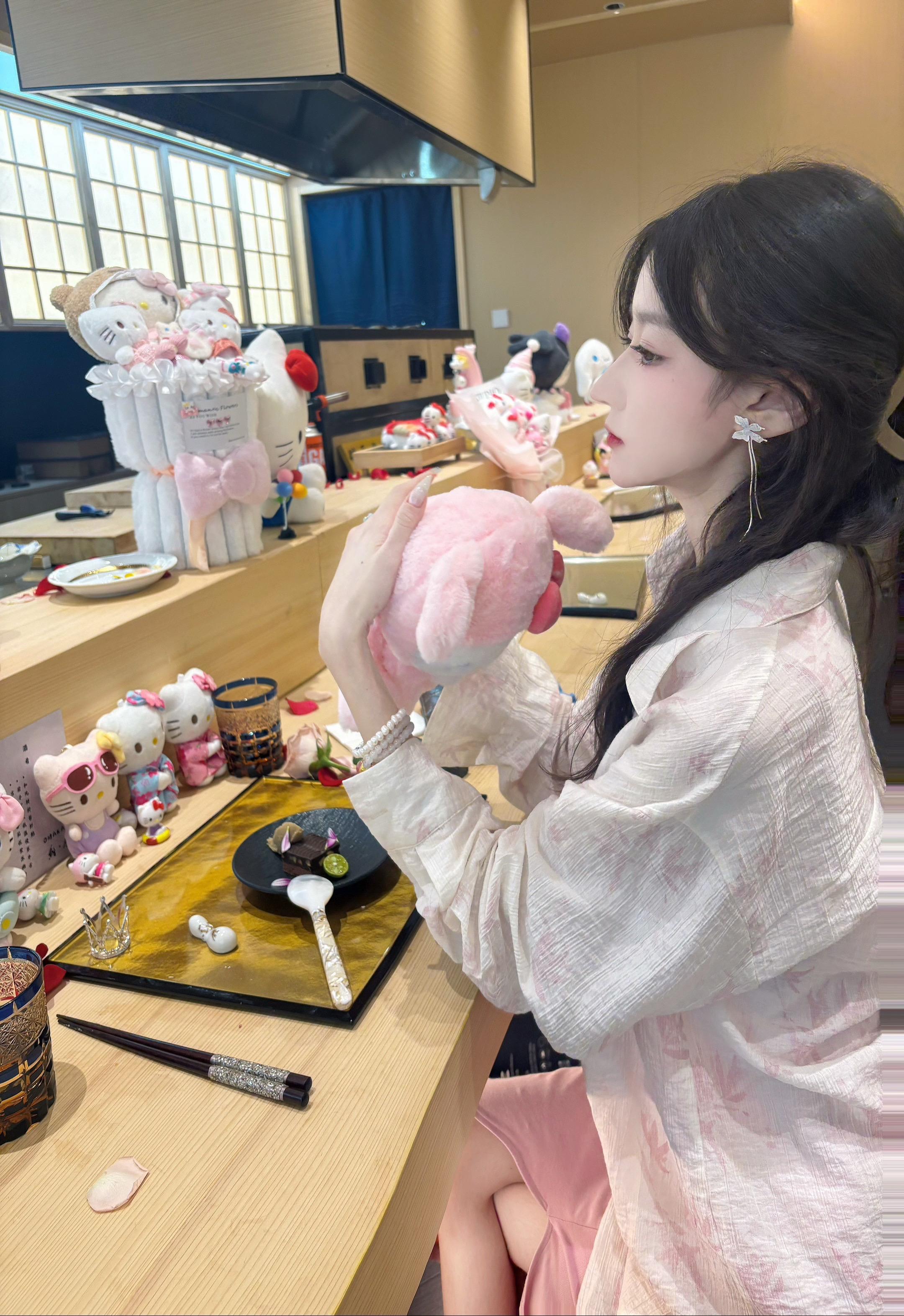 请赐予我很多勇气 困难来临时又能坚强平静的面对 在很多时候 想对亲爱的...