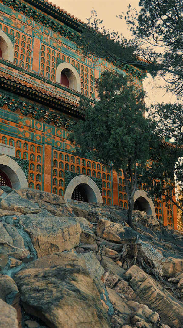 有些事无需计较，时间会证明一切;有些人无需去看，道不同不相为谋。世间事，世人度；