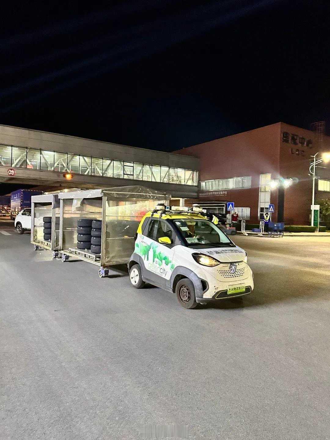 网友：小车也能干大活，在特定领域特优点殊场景，电车的优势更加明显，你们觉得有哪些