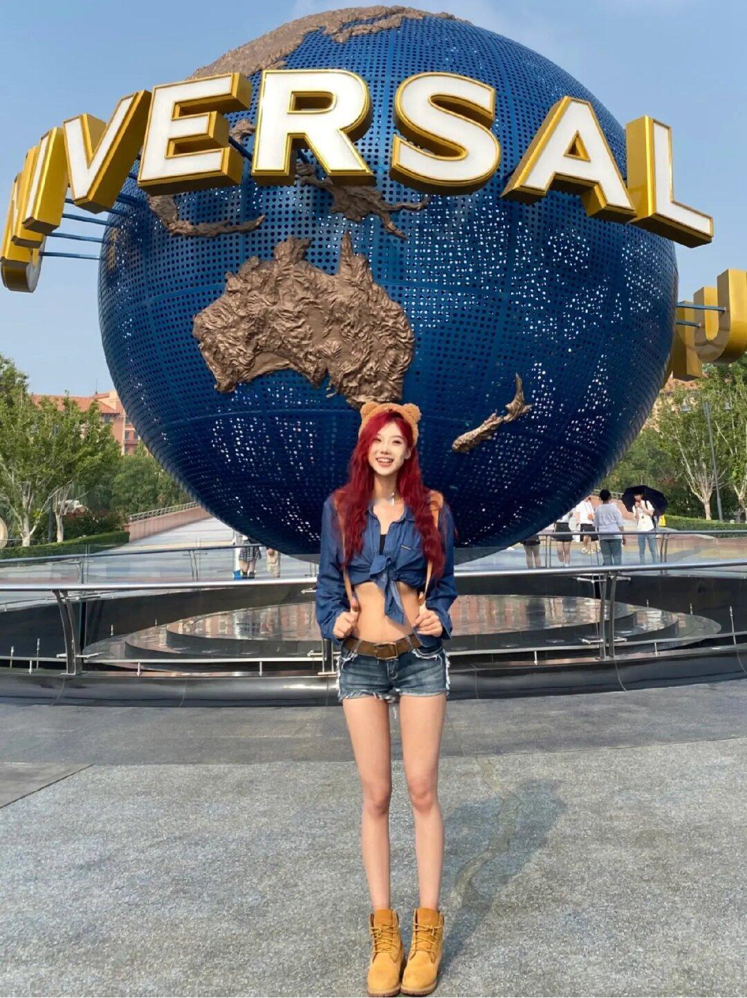 Universal live pics🌍/红发被夸了一路！