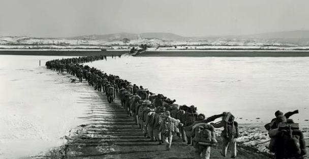 日本人曾经这样评价过抗美援朝战争：中国若是不出兵，美国根本打不到鸭绿江边，可偏偏