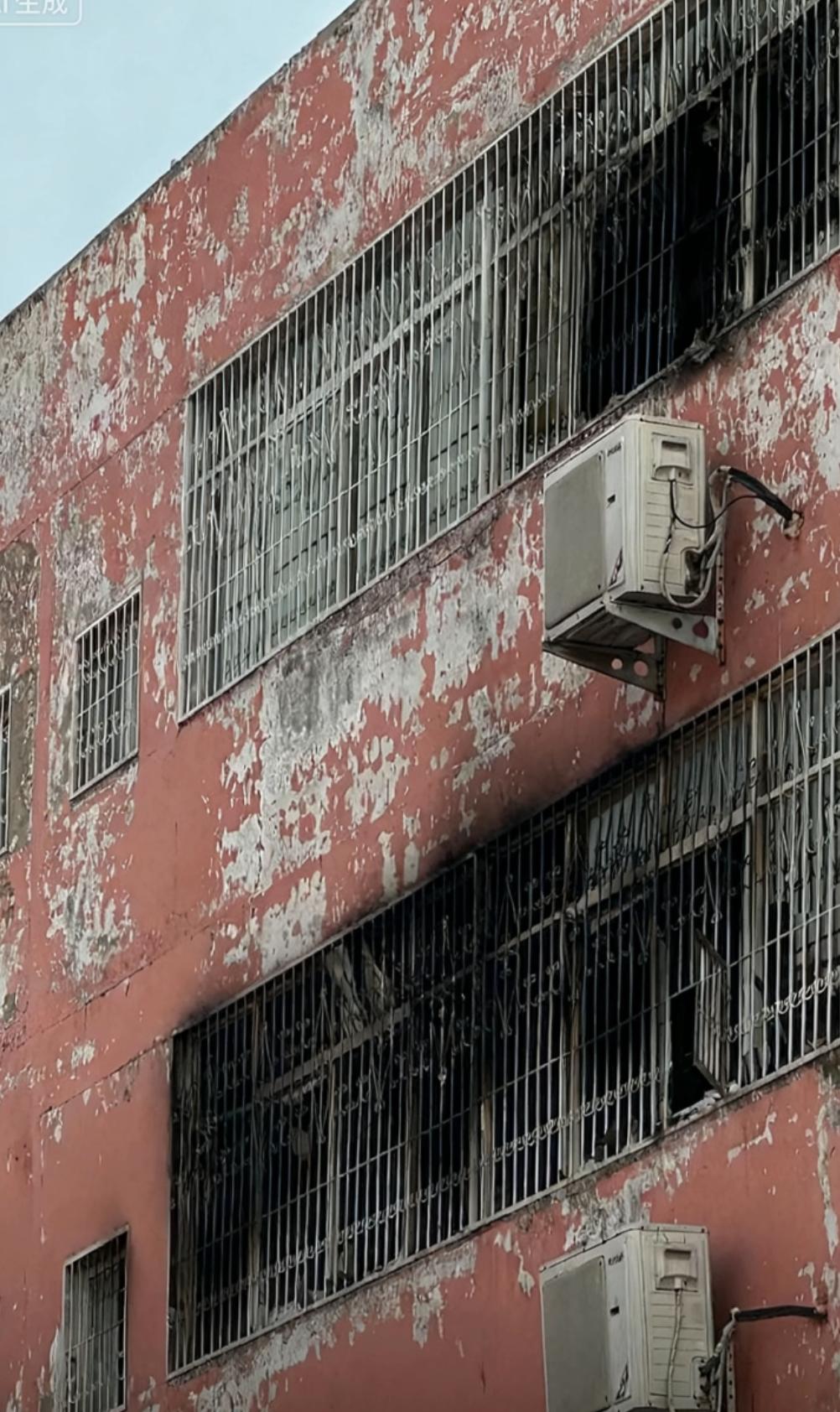 河南方城英才学校火灾调查报告发布 25名责任人被追责
 
2025年12月17日