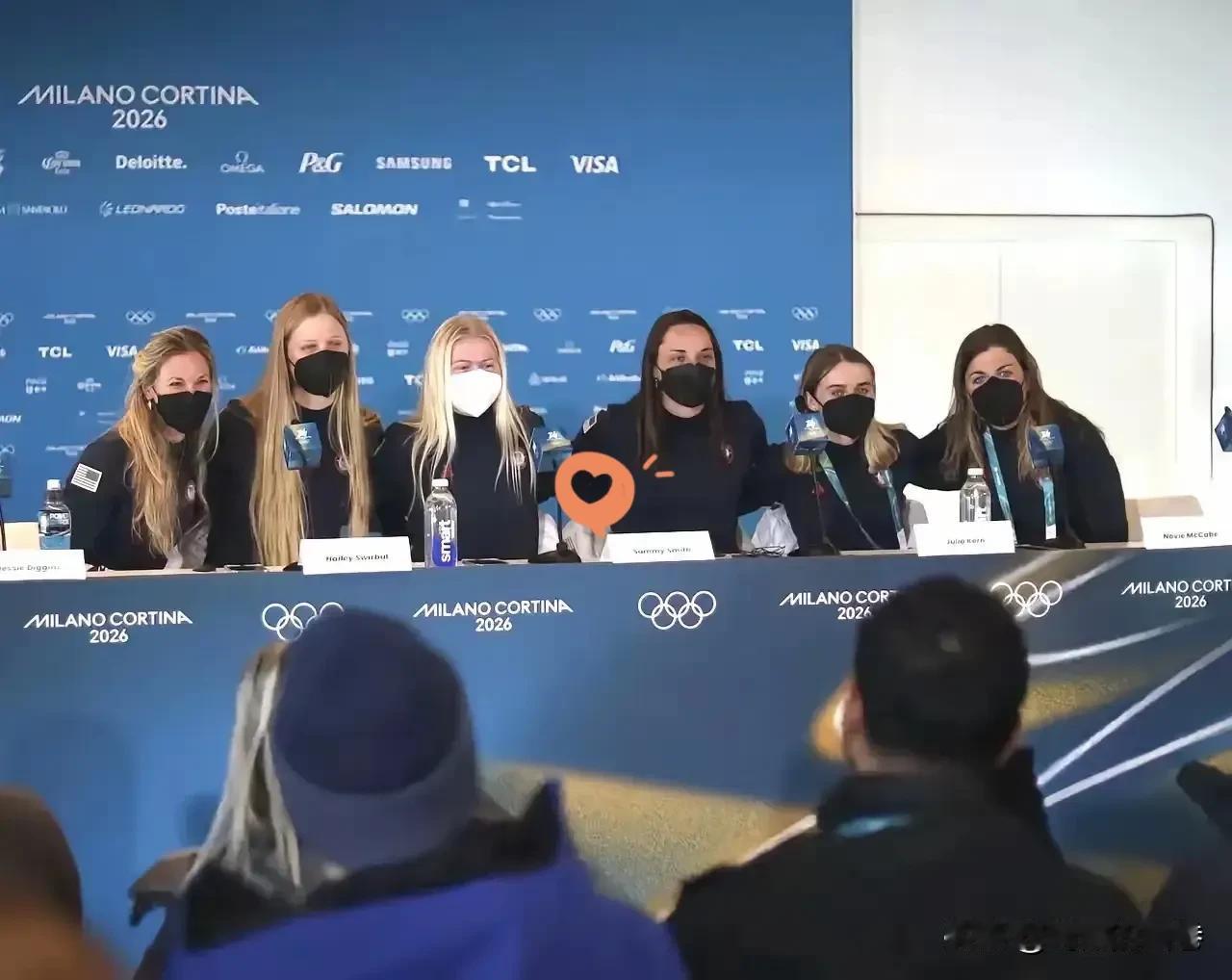 美国人的集体口罩一戴，让全世界后背发凉，想起了武汉疫情，事出反常，必有妖。

美