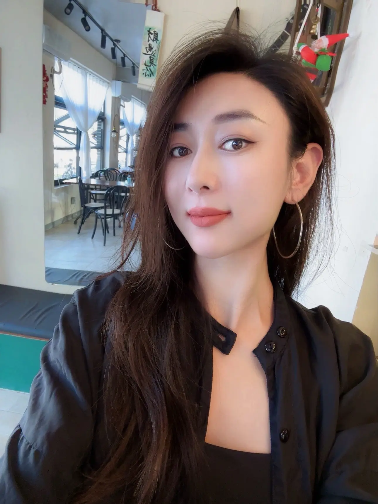 人到中年，成熟的不再是年龄，而是懂得了取舍，学会了委婉的不争，有些苦衷...