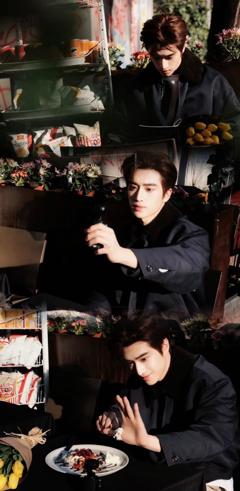 是谁收到了张康乐送的花 有些浪漫是不需要名字的。张康乐把花递给便利店小姐姐的时候