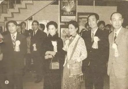 1981年向梅 王馥荔在东京