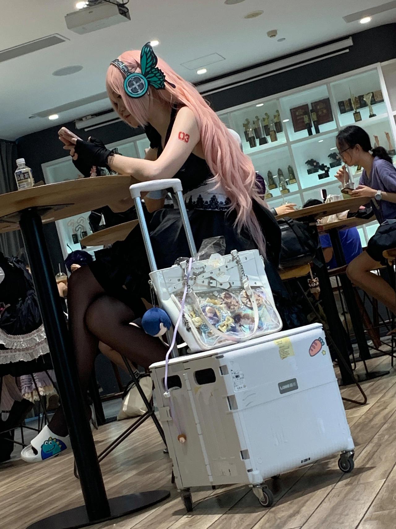 逃出来的二次元!  