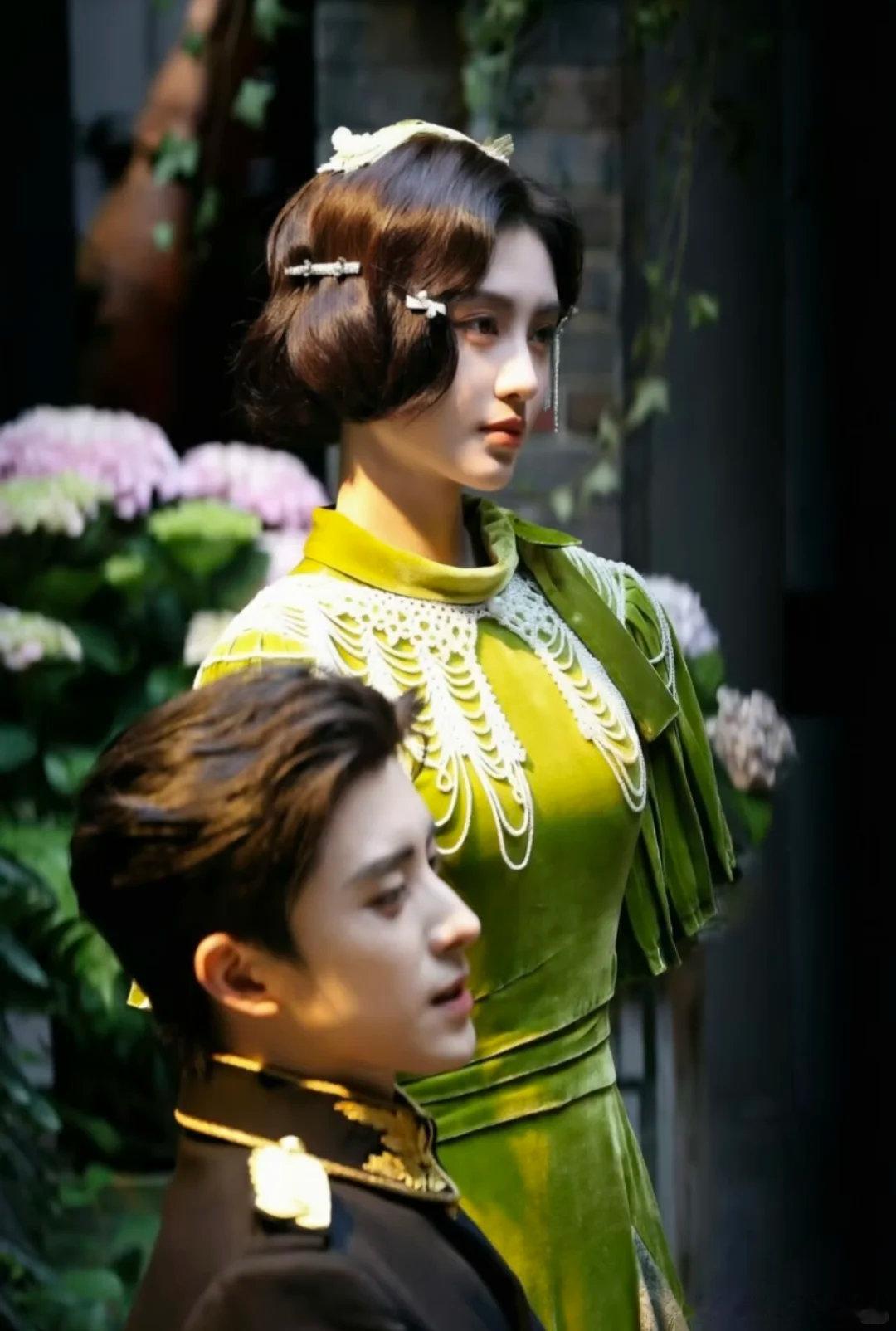鞠婧祎敖瑞鹏万花世界同框路透鞠婧祎敖瑞鹏民国豪门兄妹 鞠婧祎、敖瑞鹏《万花世界》