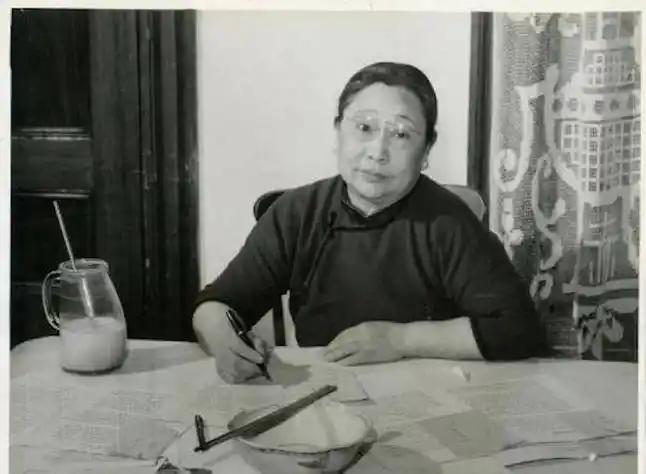 我不嫁，他谁敢嫁？他不娶，我谁敢娶？说出这句话的正是民国奇女子杨步伟，她的丈夫则