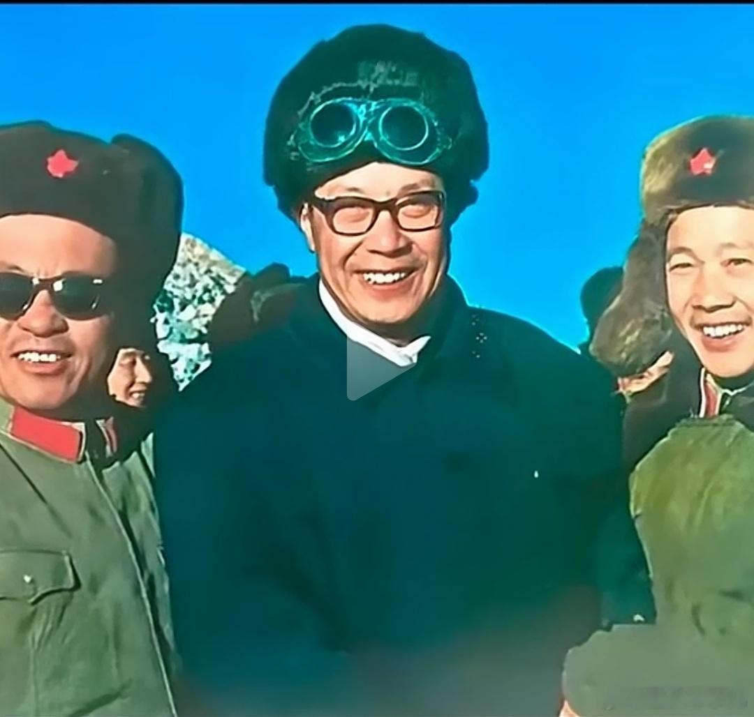 有人让“将军”二字蒙羞，真正的将军在微笑！ 1966年10月，我国在新疆罗布泊核