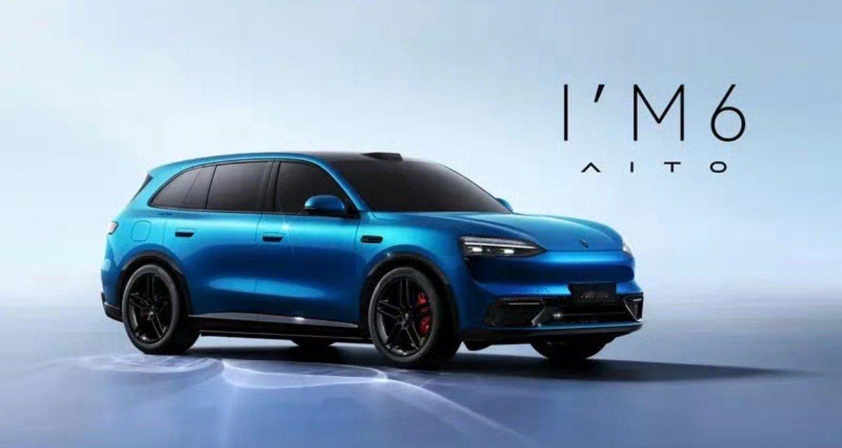 【问界M6官图发布 主打年轻化市场】2月3日，鸿蒙智行发布问界M6官图。问界M6