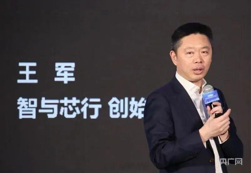 在千里智驾 CEO 陈奇传出离职消息的同时，千里科技另一位核心高管王军也在淡出管
