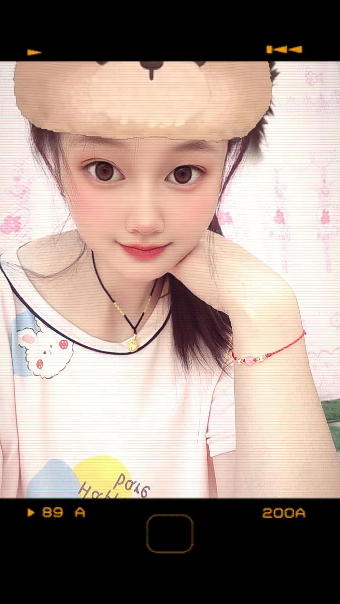 谁许你一朝天上人间，谁同你半步恨海情天。
