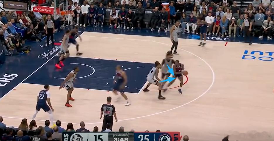 迎战强敌超高效22+9！解析乔丹-米勒生涯最强一年进攻表现在快船主场迎战本赛季势