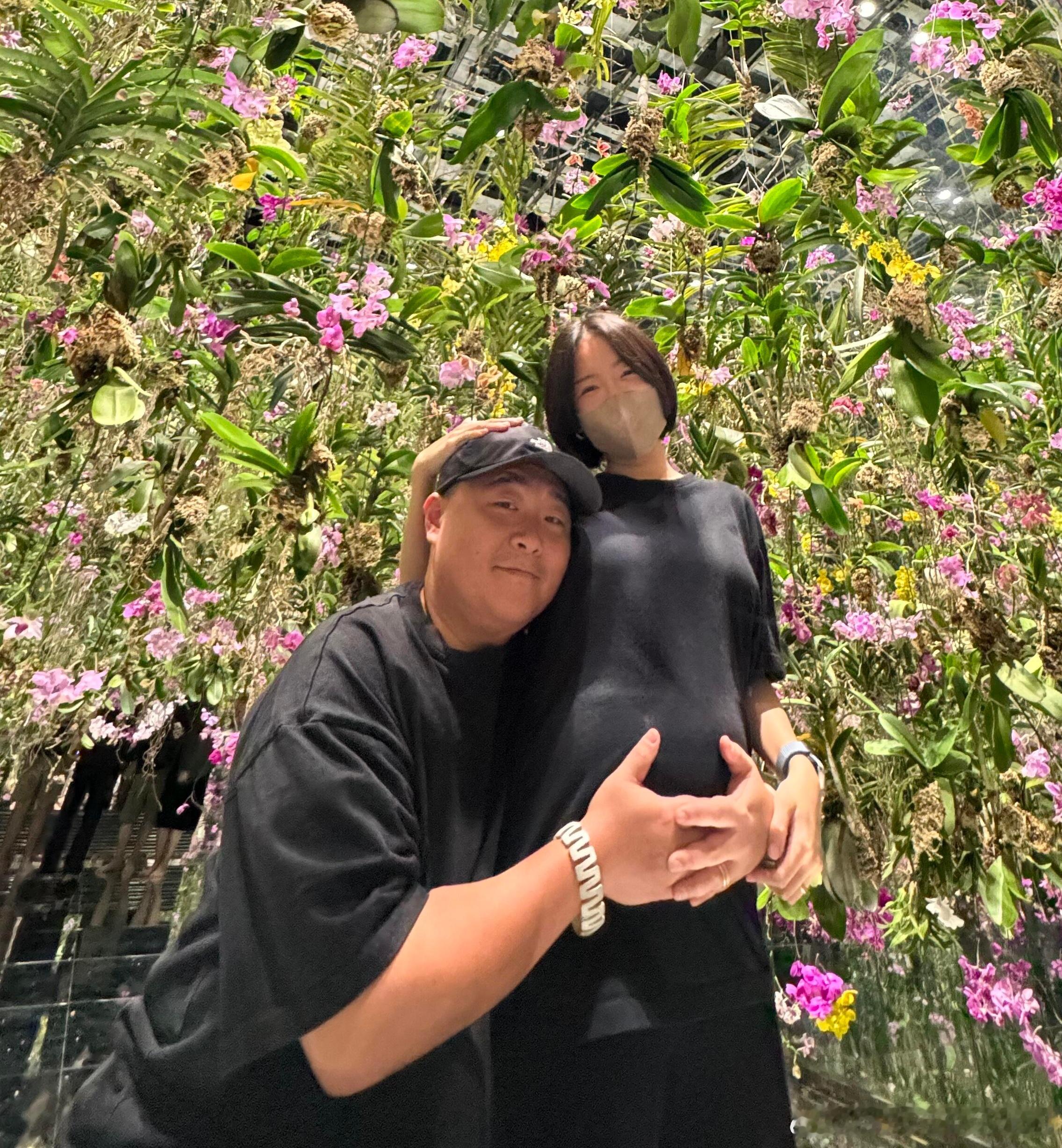#郝劭文妻子怀孕##郝劭文老婆怀孕# 郝劭文妻子怀孕，恭喜！ ​​​