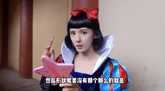 张予曦vlog秒变在逃公主，横店cos白雪公主艾莎，气质绝了 