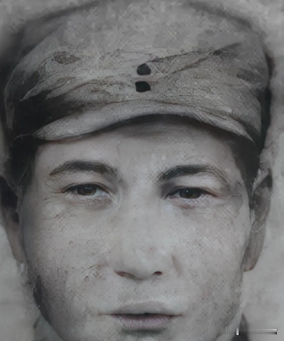 1944年，司令员康俊仁穿了件鬼子大衣回营，哨兵一枪将其击毙，事后上级的处理方式