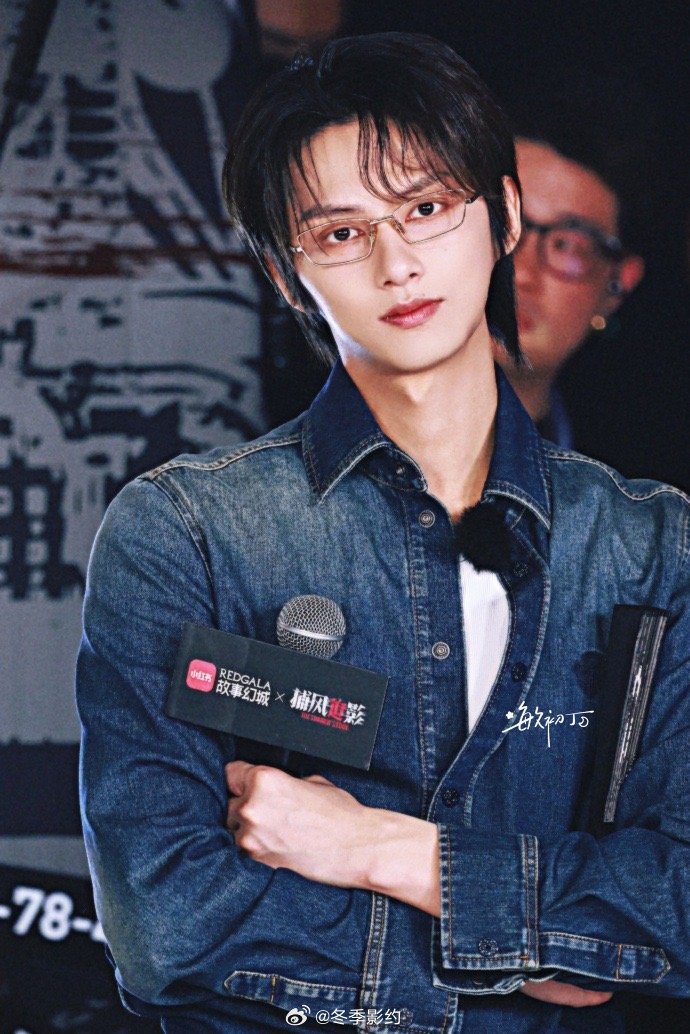 文俊辉成龙比武成龙说未来接班人是文俊辉 能得到成龙的认可，文俊辉这一路走来太值了