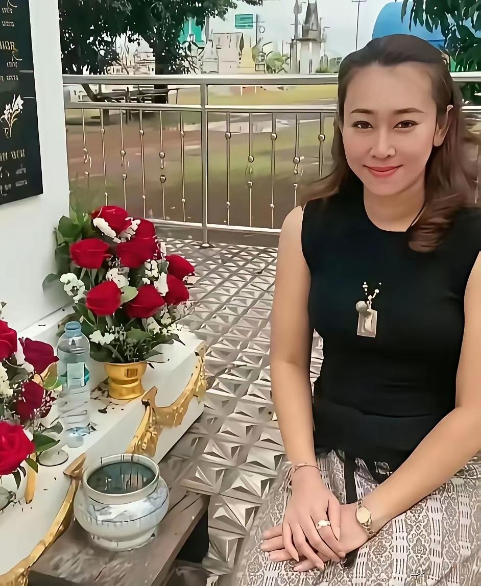 袈裟裹不住贪欲！泰国顶流高僧塌房，上亿善款与奢靡生活撕开信仰假象
 
谁能想到，