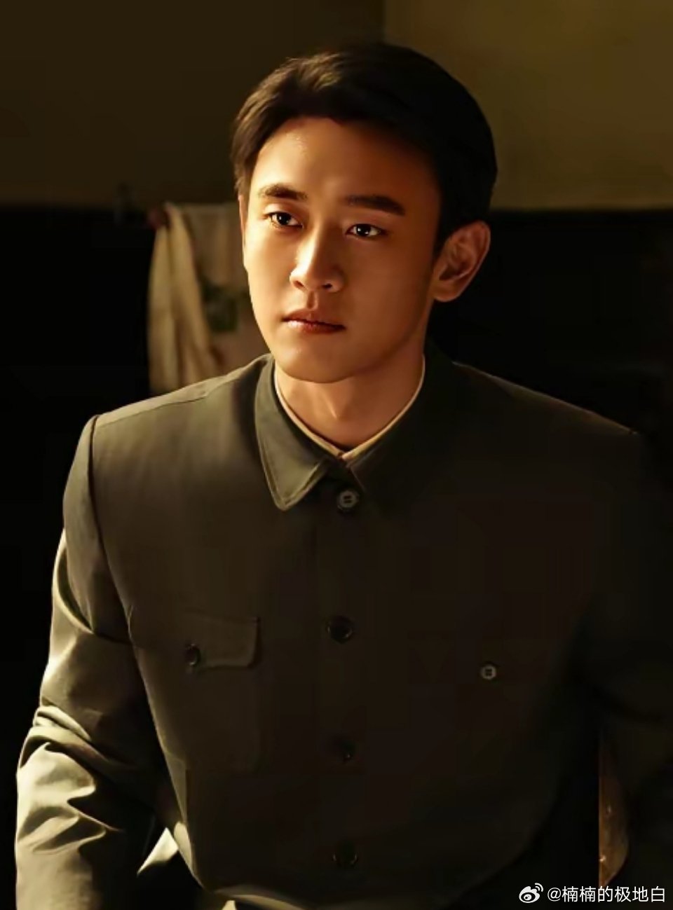 不得不说王天辰火是有原因的两部热播剧，一个是沉稳医生瞿桦，一个是质朴青年夏雷要不