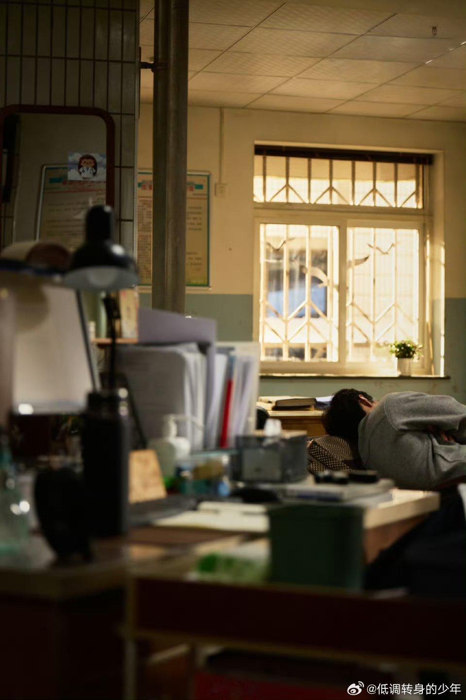 肖战的治愈之旅肖战小城良方杀青文来了～好文笔！质朴，真诚，留白文艺工作者要有文化