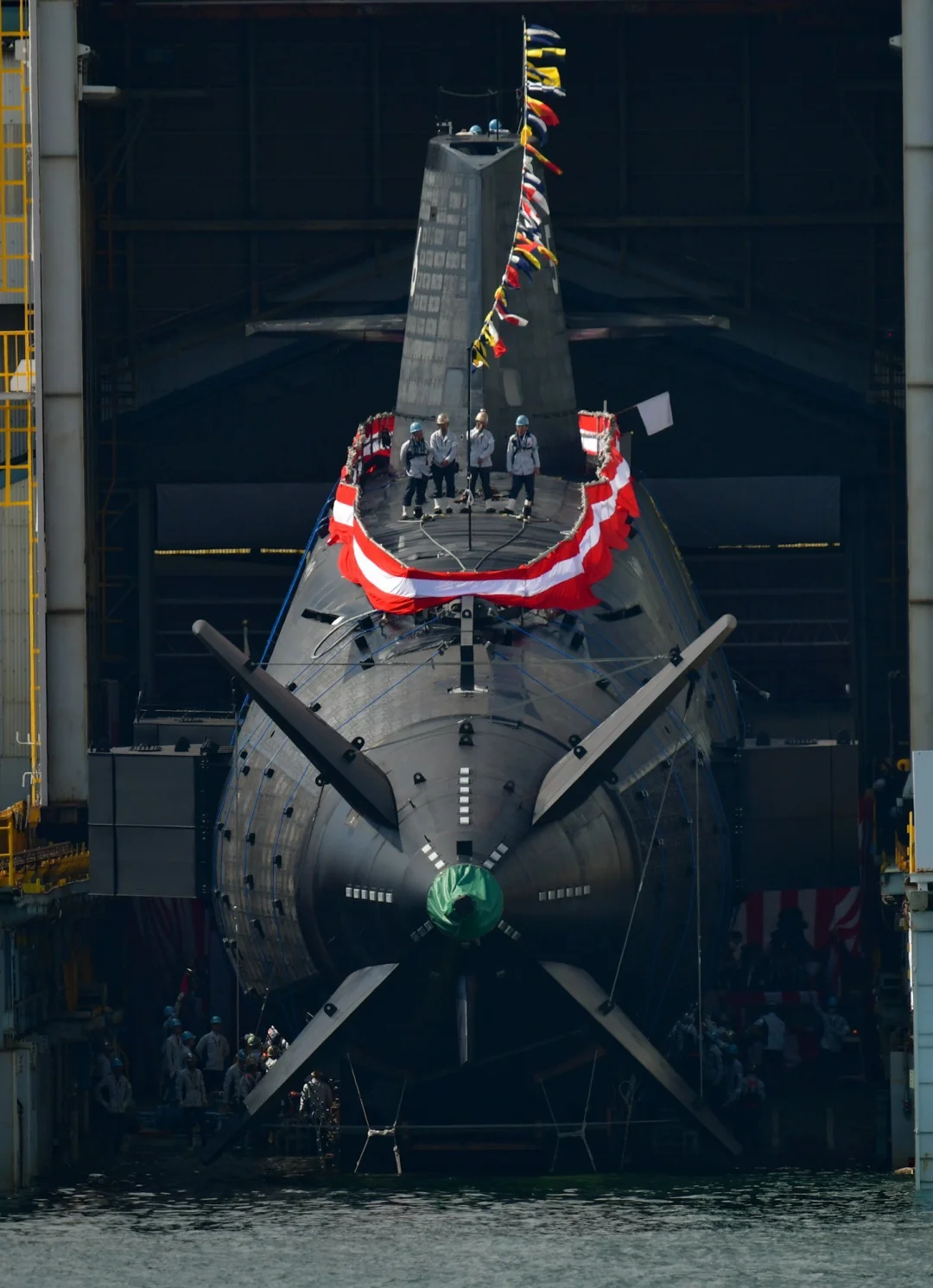日本新潜艇雷鲸号下水